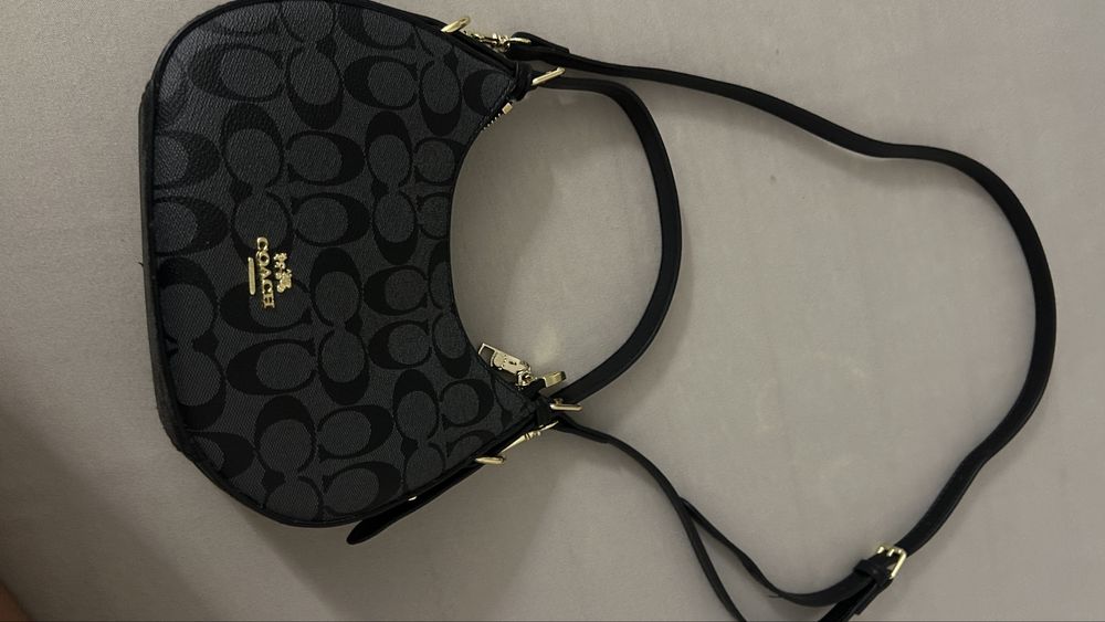 Сумка коуч-coach в форме луны