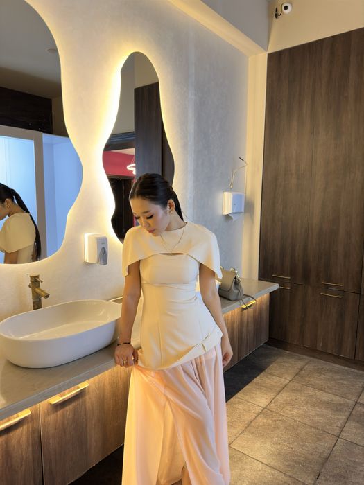 платья вечерние.