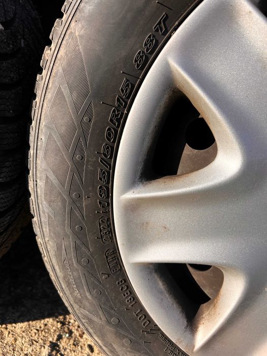 4 бр. джанти 4x114.3x15 с тасове и зимни гуми за Honda Civic