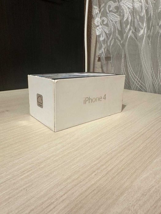 Cutie Apple iPhone 4