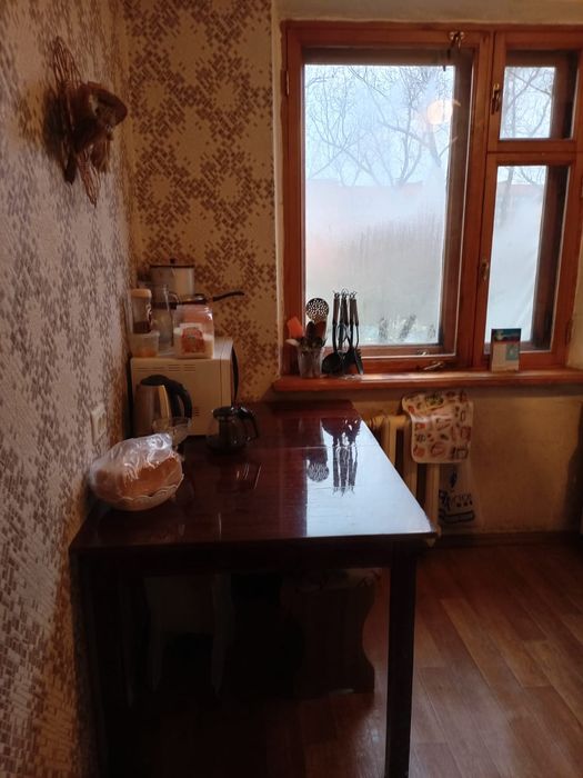 Продам 2хком квартиру район 8 школы.