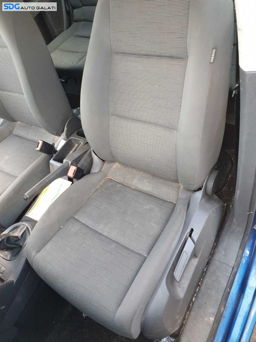 Scaun Textil Fara Incalzire Stanga Fata Volkswagen Touran 2003 - 2010 [C9119]