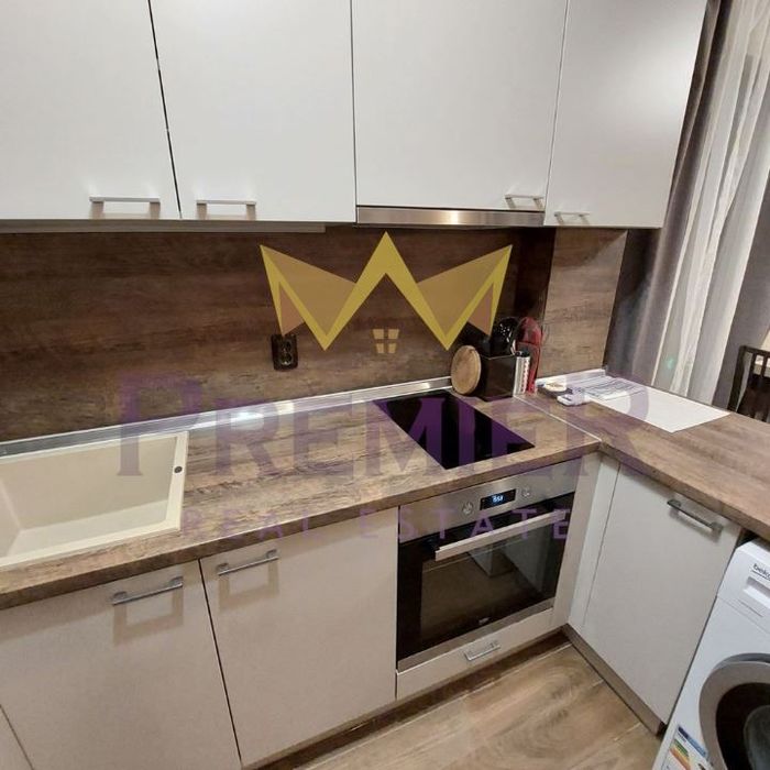 Дава се под наем Двустаен апартамент в Варна, Гръцка махала - 60 кв.м за 663 € - Снимка #1