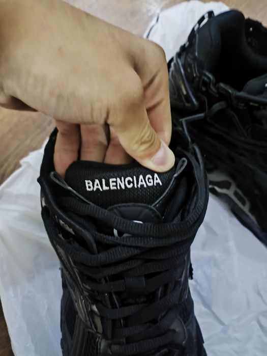 Balenciaga runner 43 размер