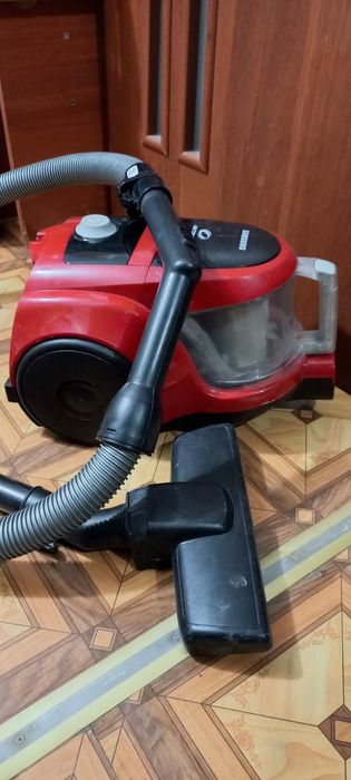 Продам Пылесос Самсунг Рабочий Тянет хорошо.  SC4520  Модель