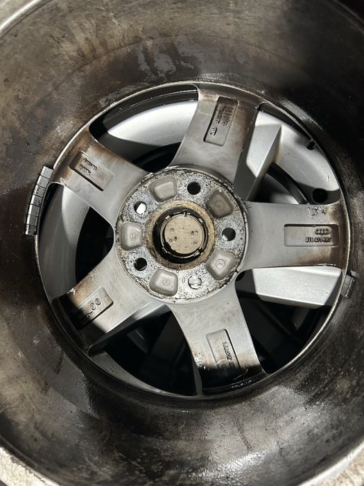 Jante Originale Audi R17 cu cauciucuri de iarna