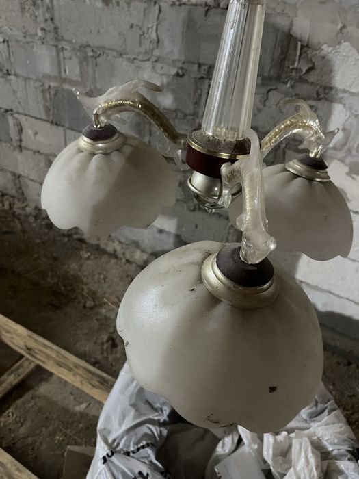 Продам люстры  каждая 1200тнг