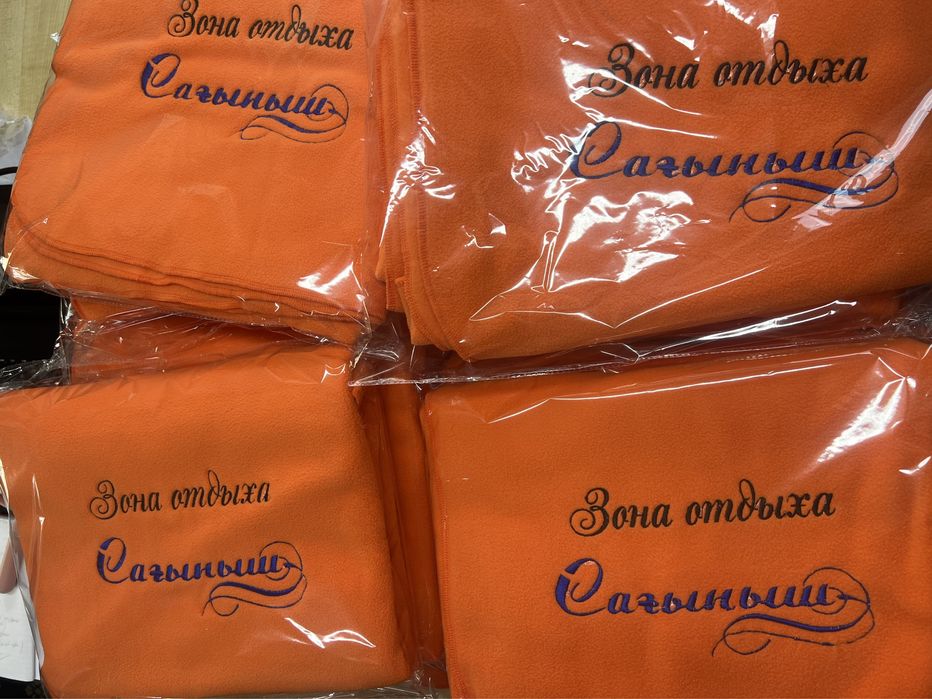 Пледы доя кафе и ресторанов с логотипом