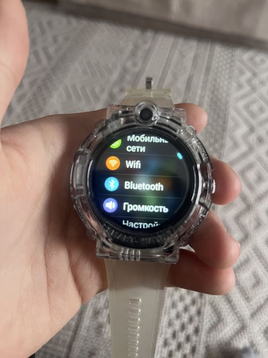 Smart Watch аты жоқ жақсы істеит………………………………………………………………………………………………..