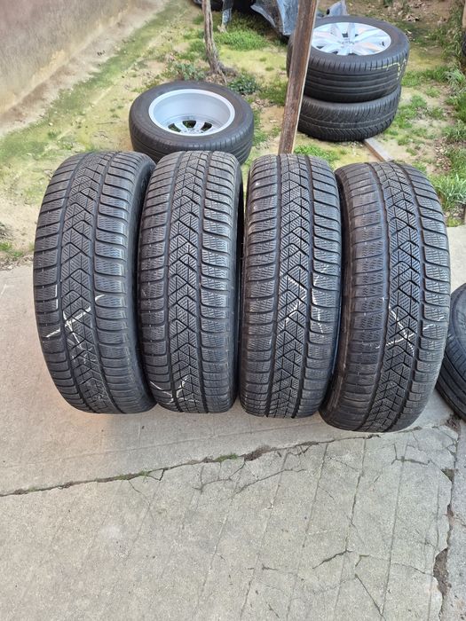 225 60 R18 . 104 H  Pirelli