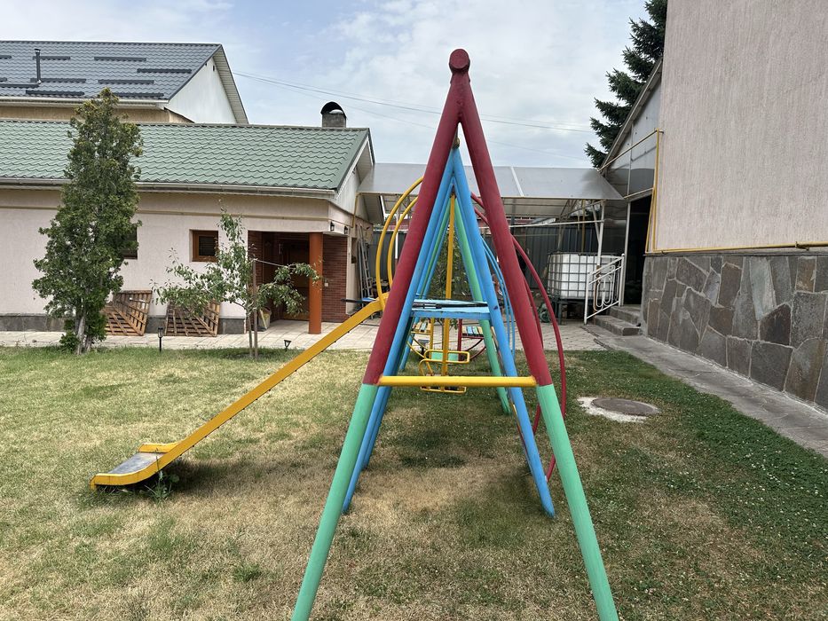 Продам детскую площадку