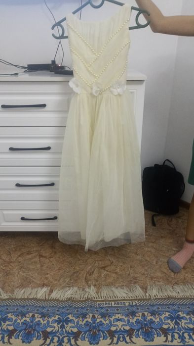 Продам нарядное платье