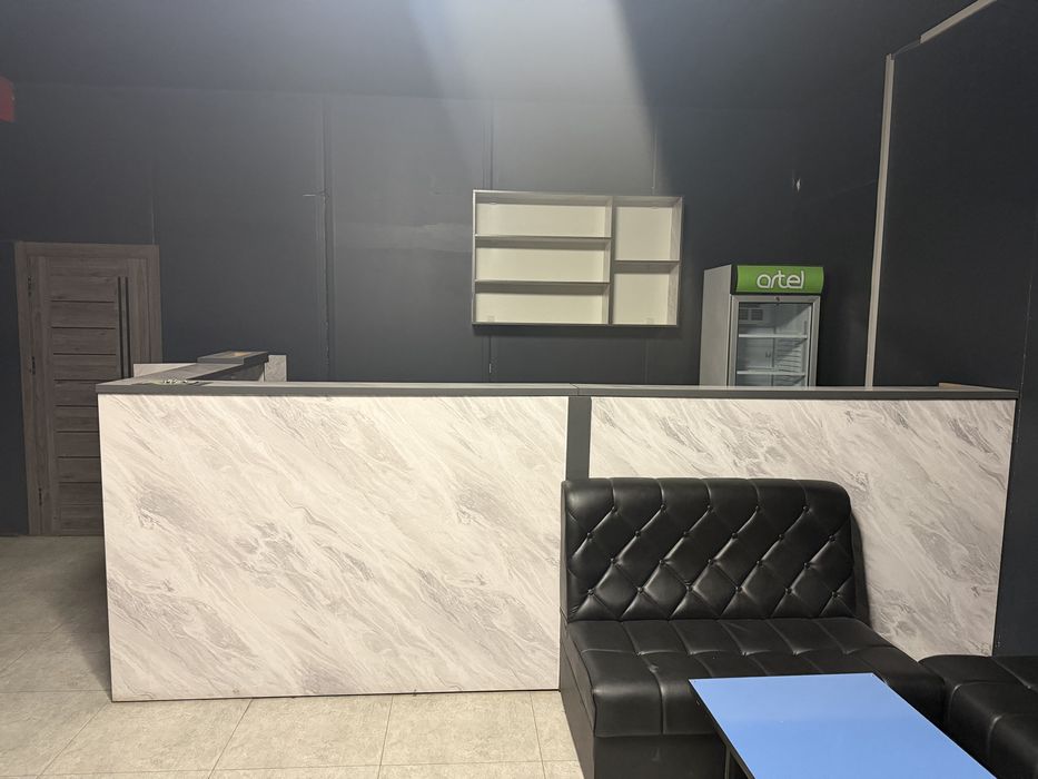 Bar game clubga sotiladi 4 m ga 1.8 m