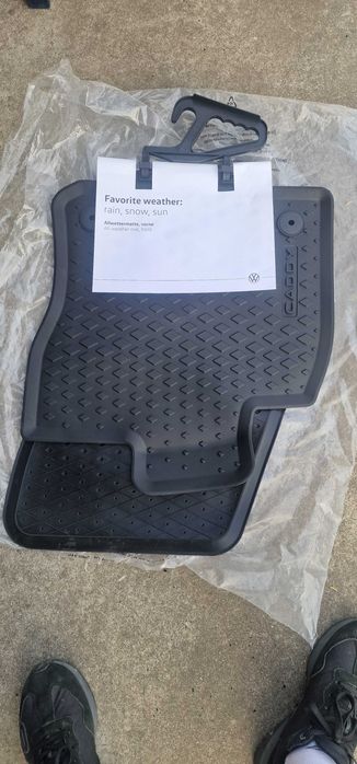 WV CADDY 2020-2025-Оргинални гумени стелки