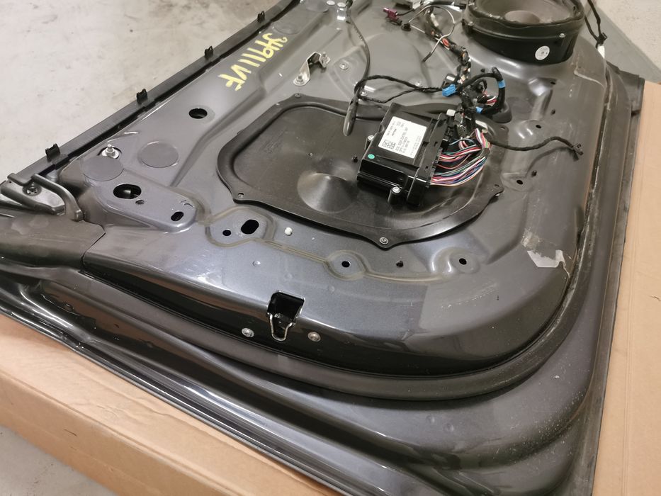 Tesla model s предна лява врата