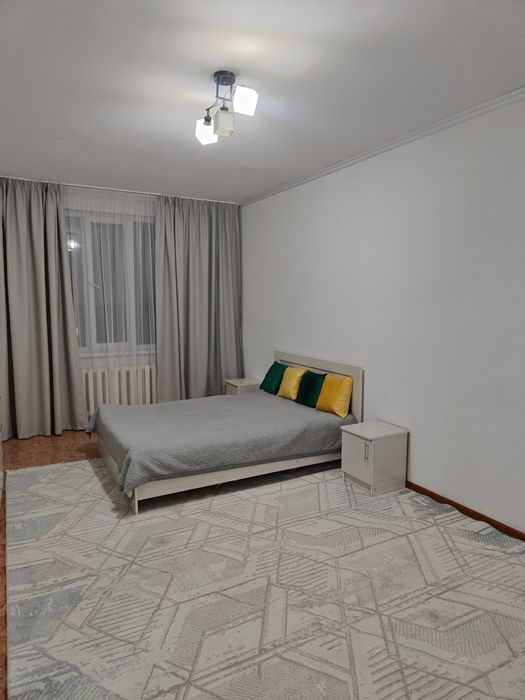 По часам 2000 вечером 2500