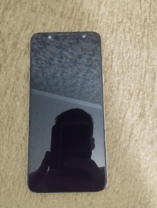 Продаю Samsung galaxy A6 Plus