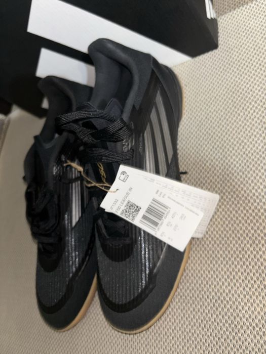 Нови футболни обувки за зала Adidas f50 league in