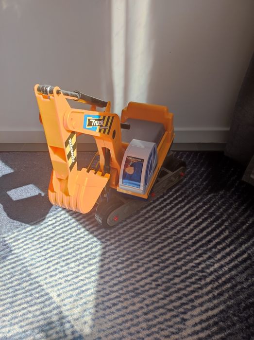 Детски багер за игра и бутане с крака