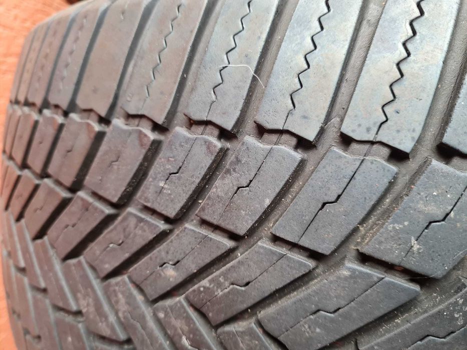 235 55 18 Bridgestone - anvelope iarna