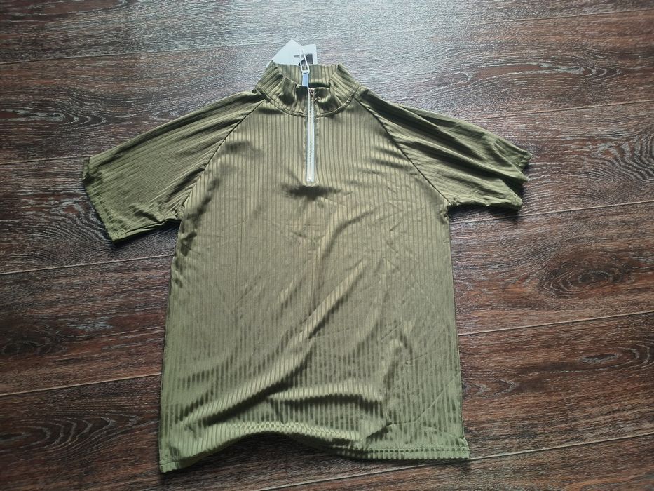 Футболка на замочке