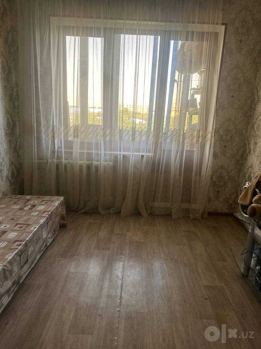 Продается 3-комн. квартира в центре Навои