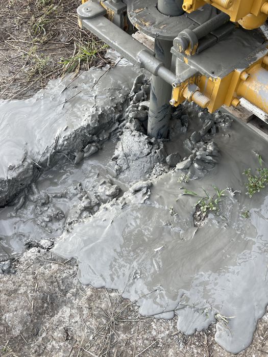 Execut foraje puturi de medie mare adancime.40-150m facem prospectiuni