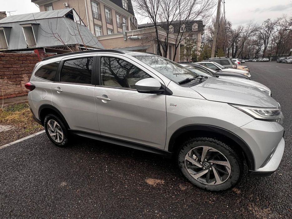 Продам машину для большой семьи