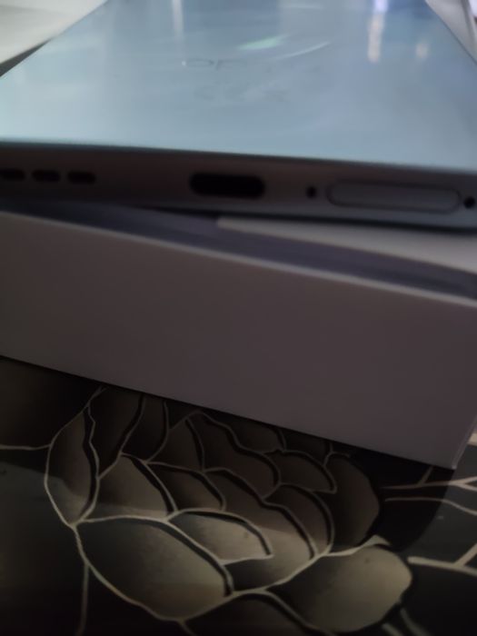 Vând Oppo Reno14 F 5G