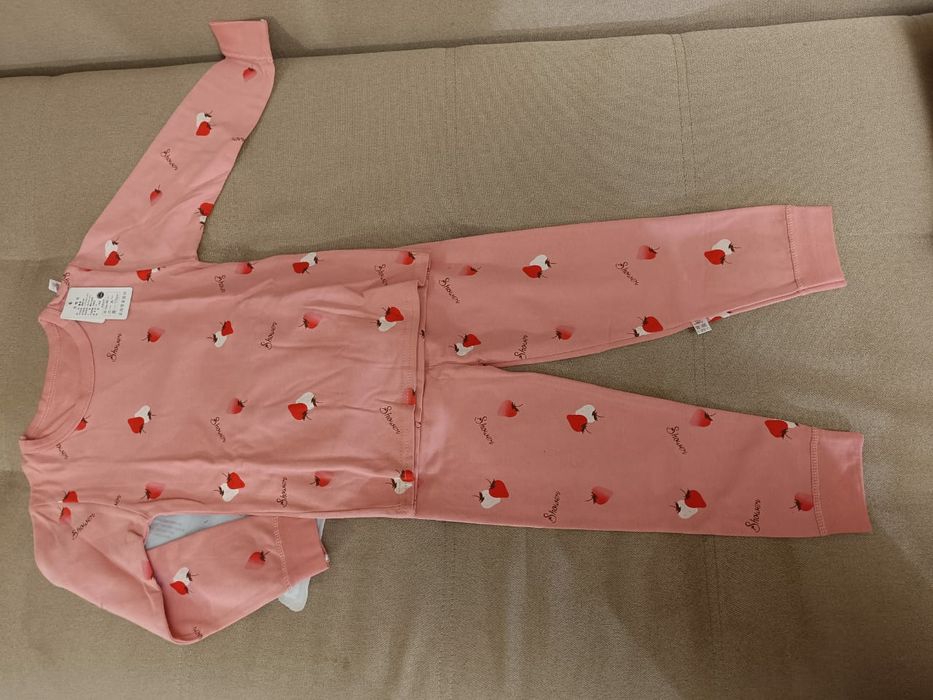 Продаю новые вещи на девочку 3-4 года