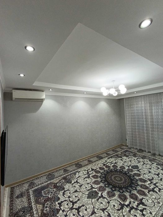 Продается квартира 2/4/4 в Мирабадском район, парк Фуркат