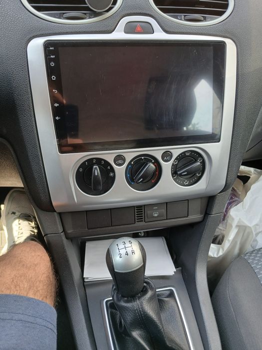 Vând Ford Focus 2- Navigație android