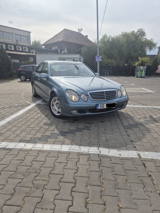 Mercedes E220 w211