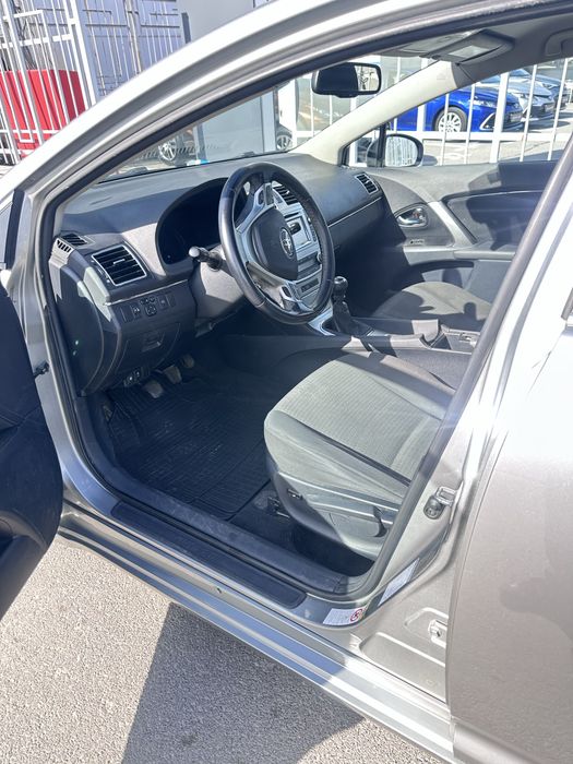 Toyota Avensis  комби дизел 2012 г.