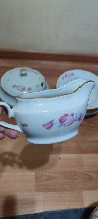 Посуда фарфоровая