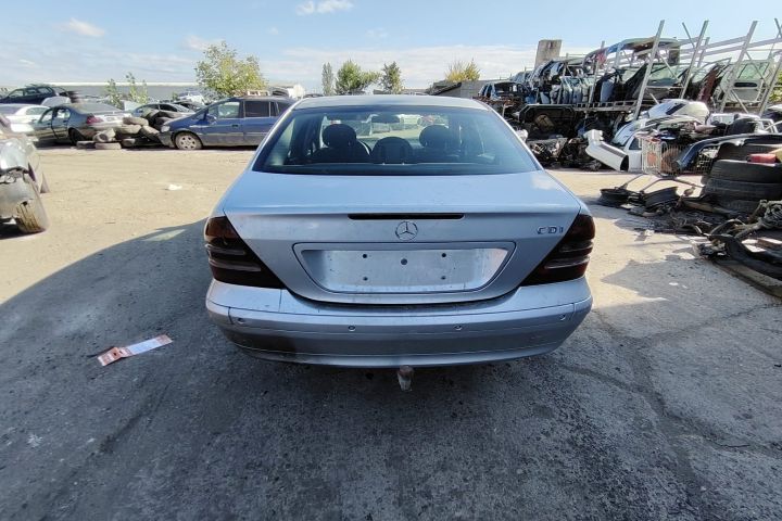 Lampa / Tripla stop stanga pe aripa Mercedes-Benz C-Class 2003