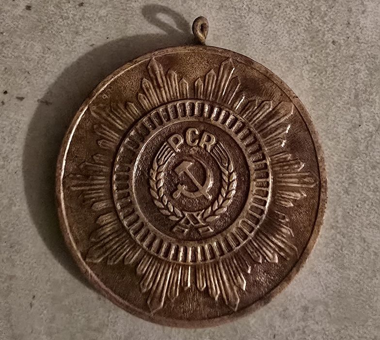 Medalie a 50 a aniversare a PCR