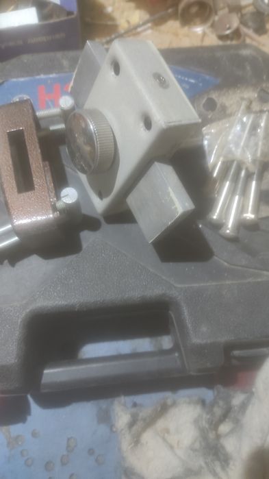 Продам  замки дверные и навесы