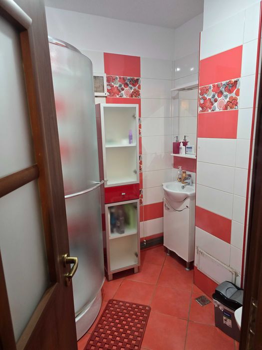 euro 97,000 Apartament 3 camere spațios – gata de mutat, zonă excelentă Târgoviște