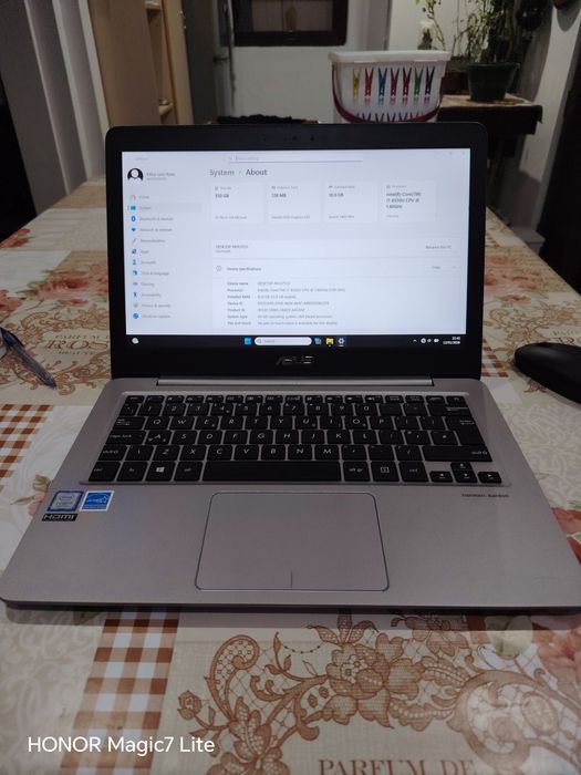 Notebook ASUS  UX310U -i7/16GB