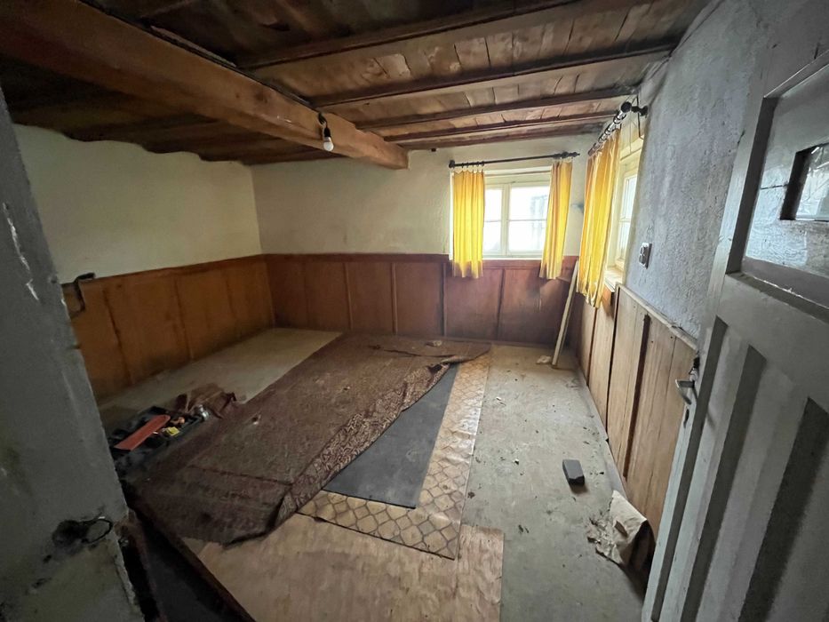 Продава къща в село Копринка - добра възможност за селки имот