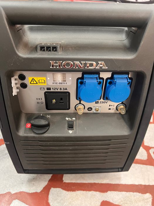 Бензинов генератор Honda EU30IK1 Handy