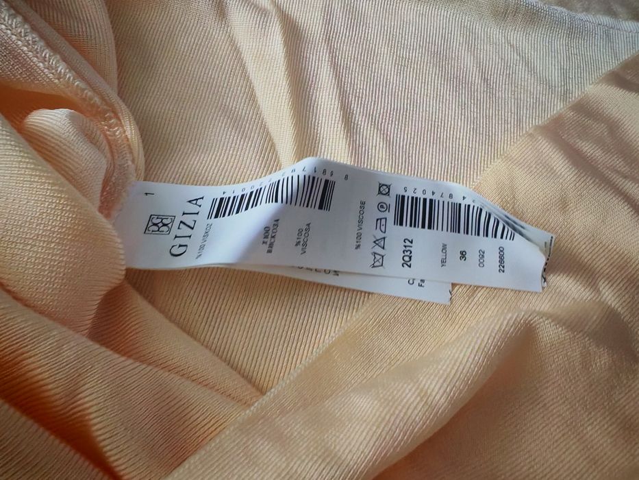 Bluza noua cu eticheta mărimea 36,Gizia