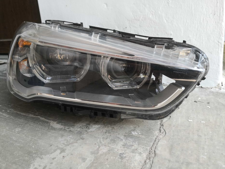 Фар BMW X1 F48 LED десен/Фар БМВ Х1 Ф48/Фар BMW F48 Оригинален