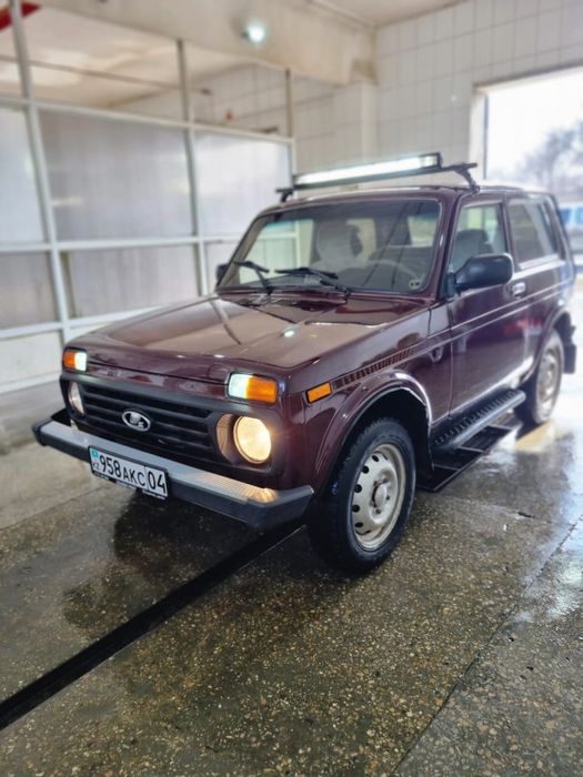 Автомобиль нива 2121