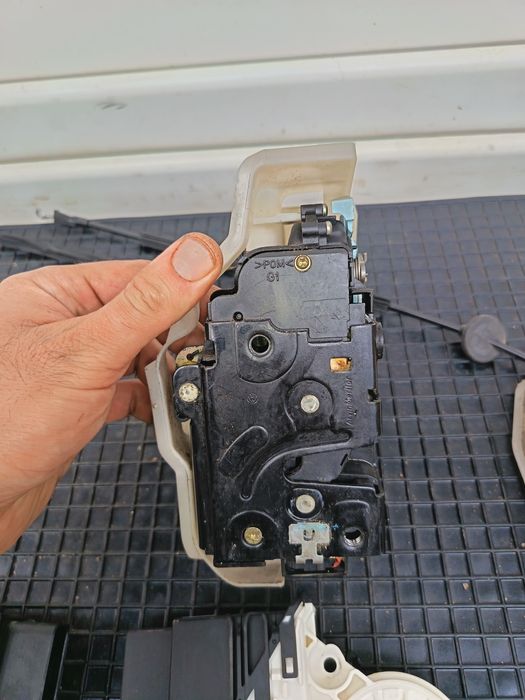 Incuietoare/broasca, macara golf 5