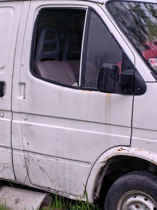 Форд транзит на части.