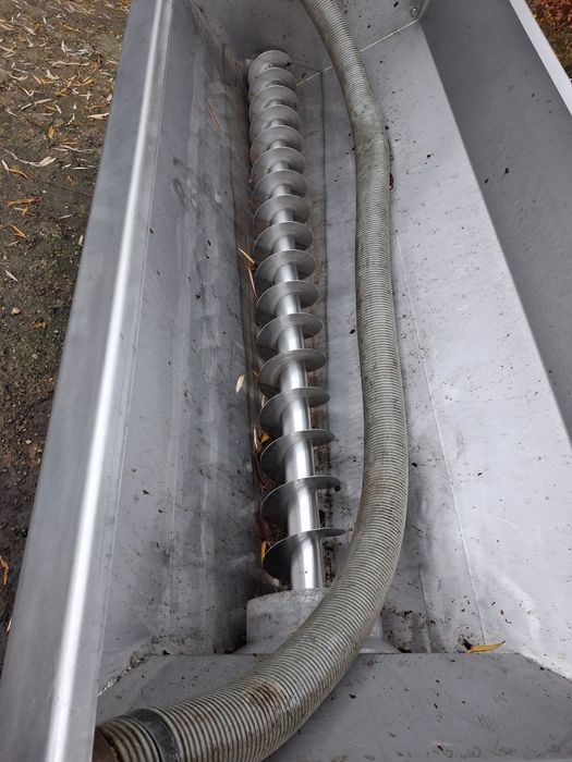 Remorca viticola 1600 litrii