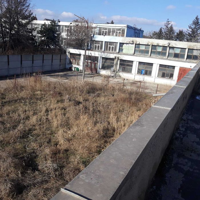 TEREN cu IMOBILE de vanzare