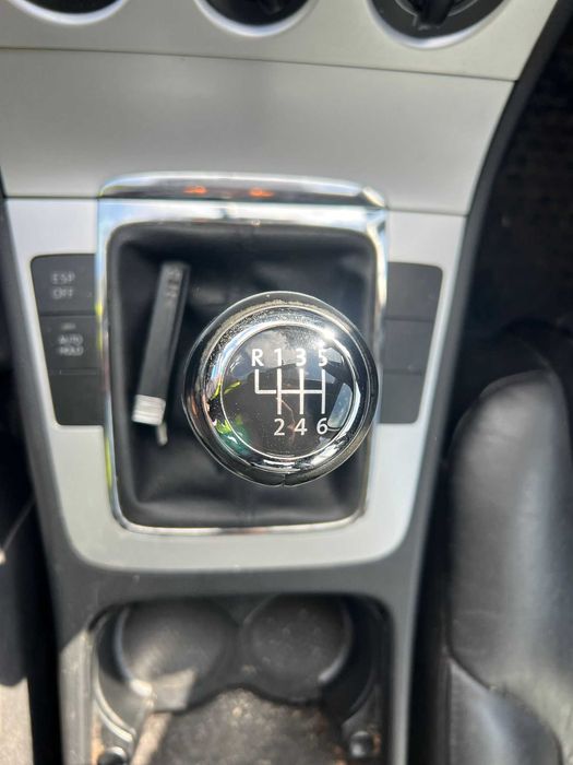 Dezmembrez Passat b6 2.0tdi cod CBAB cutie 6 trepte